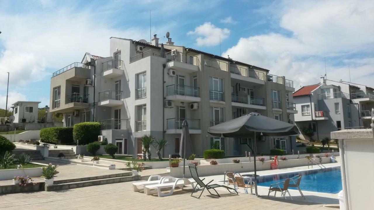 Menada Apolon Apartments Sozopol Exterior foto