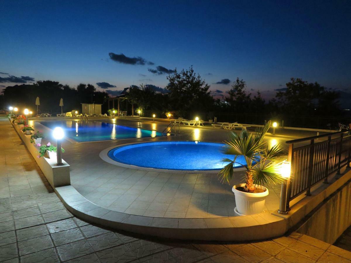 Menada Apolon Apartments Sozopol Exterior foto