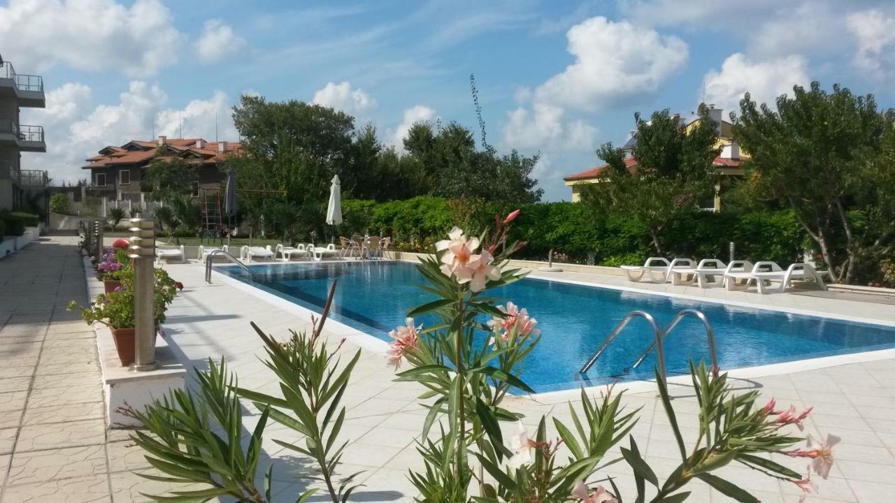 Menada Apolon Apartments Sozopol Exterior foto